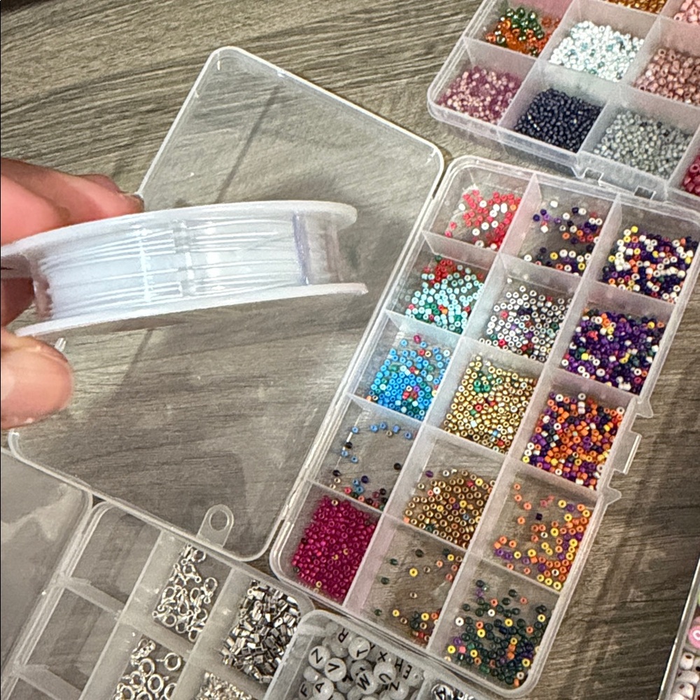Assorted Bead Collection for Crafting - Picture 12 of 12
